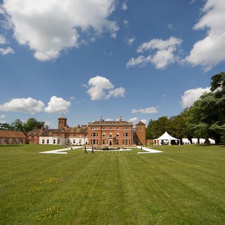 Oakley Hall Hotel Basingstoke Buitenkant foto