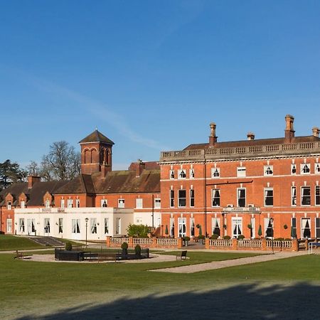 Oakley Hall Hotel Basingstoke Buitenkant foto