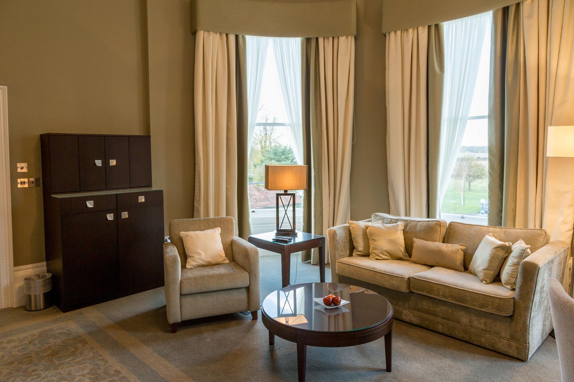 Oakley Hall Hotel Basingstoke Buitenkant foto