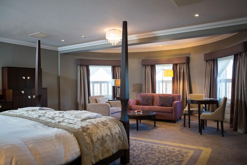 Oakley Hall Hotel Basingstoke Buitenkant foto