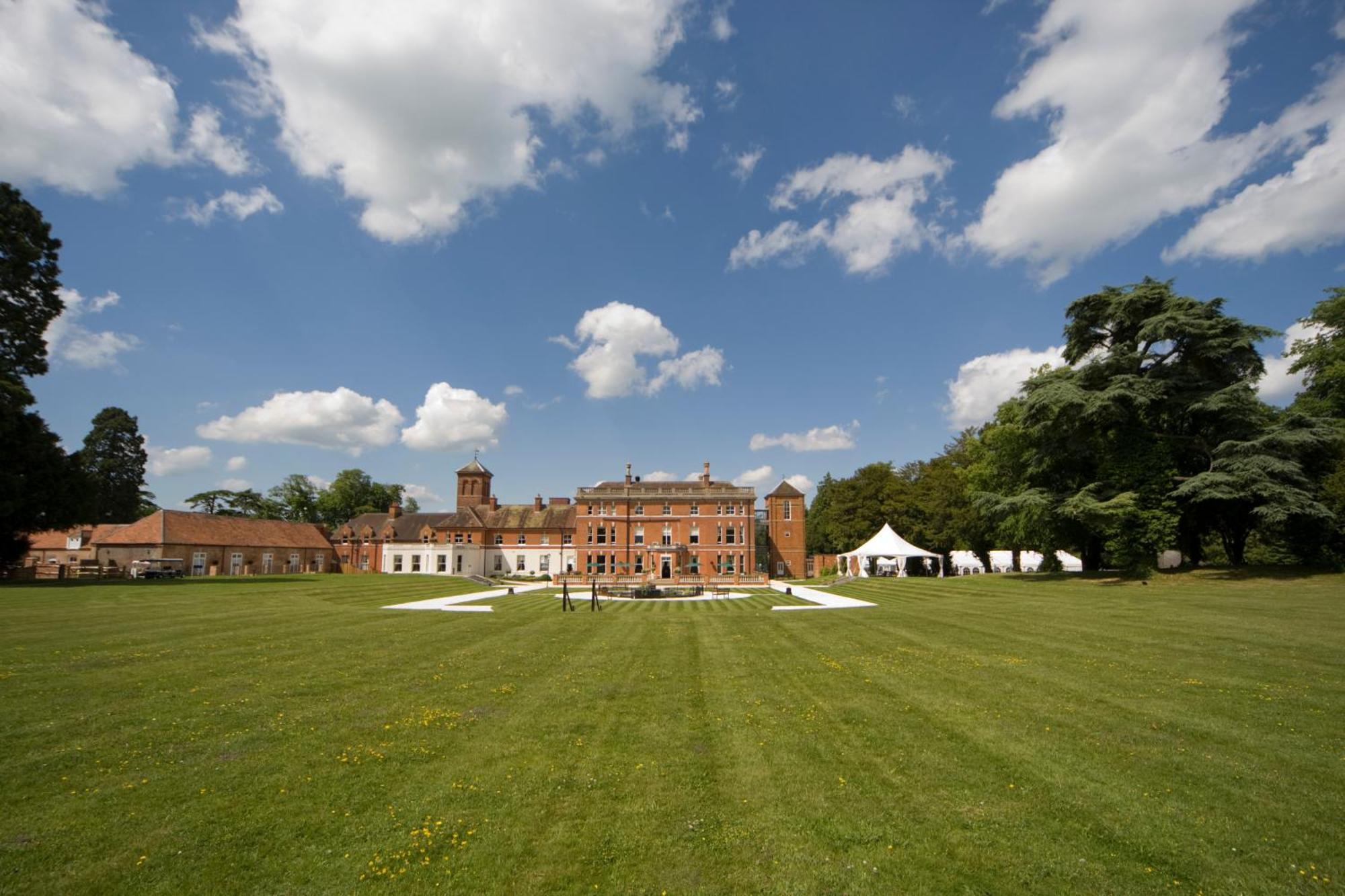 Oakley Hall Hotel Basingstoke Buitenkant foto