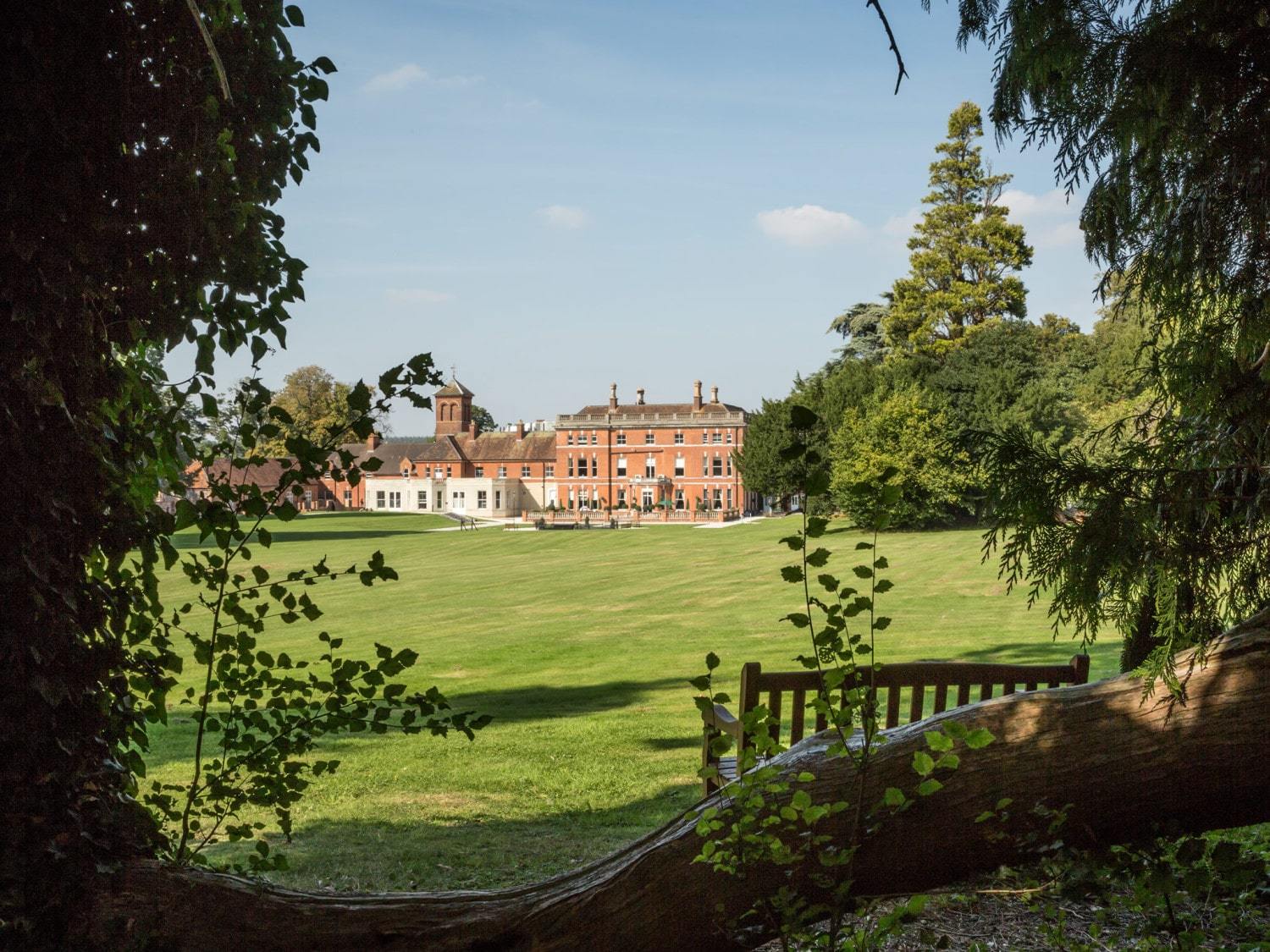 Oakley Hall Hotel Basingstoke Buitenkant foto